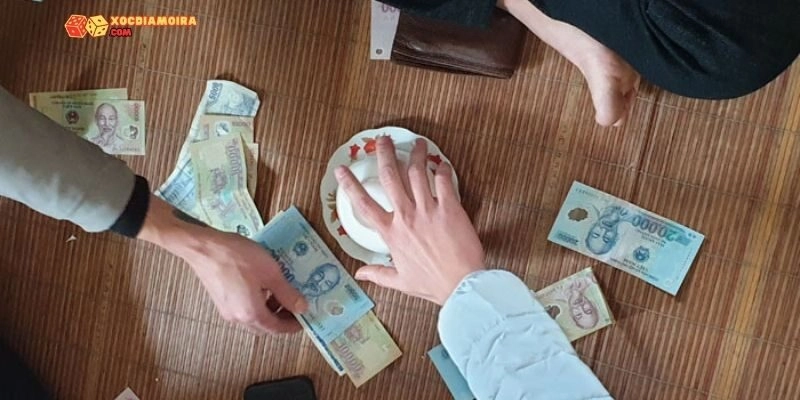 Xóc đĩa là gì? Xóc đĩa có hợp pháp không?